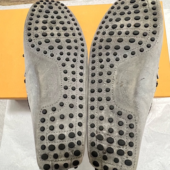 Tod's Men's LACCETTO Gommino Suede Gray Driving Loafers Size 7.5 Box & Dust Bag - Picture 9 of 11